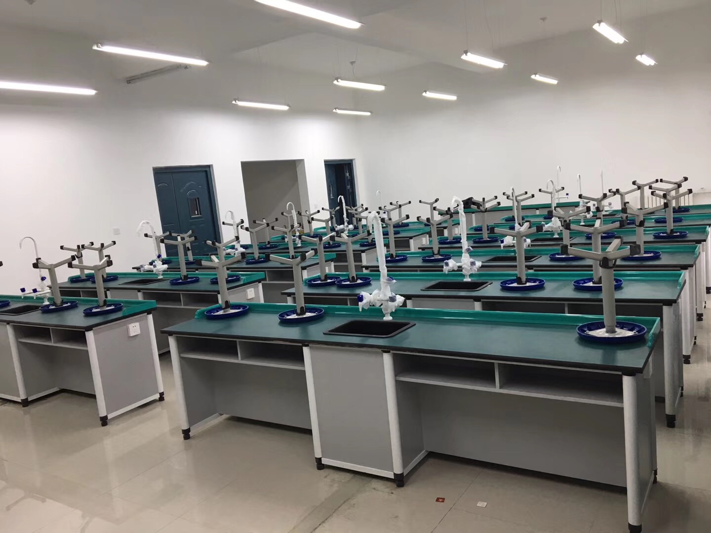 小學科學鋁木結構實芯理化板桌面教學實驗室